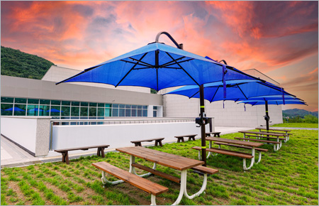 Rest area (outdoor parasol)